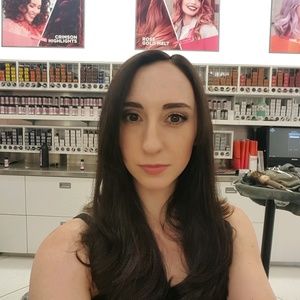 Meet your Posher, Sabrina